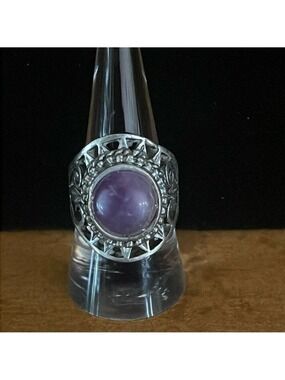 Vintage purple glass stone in silver tone setting size 9 statement ring